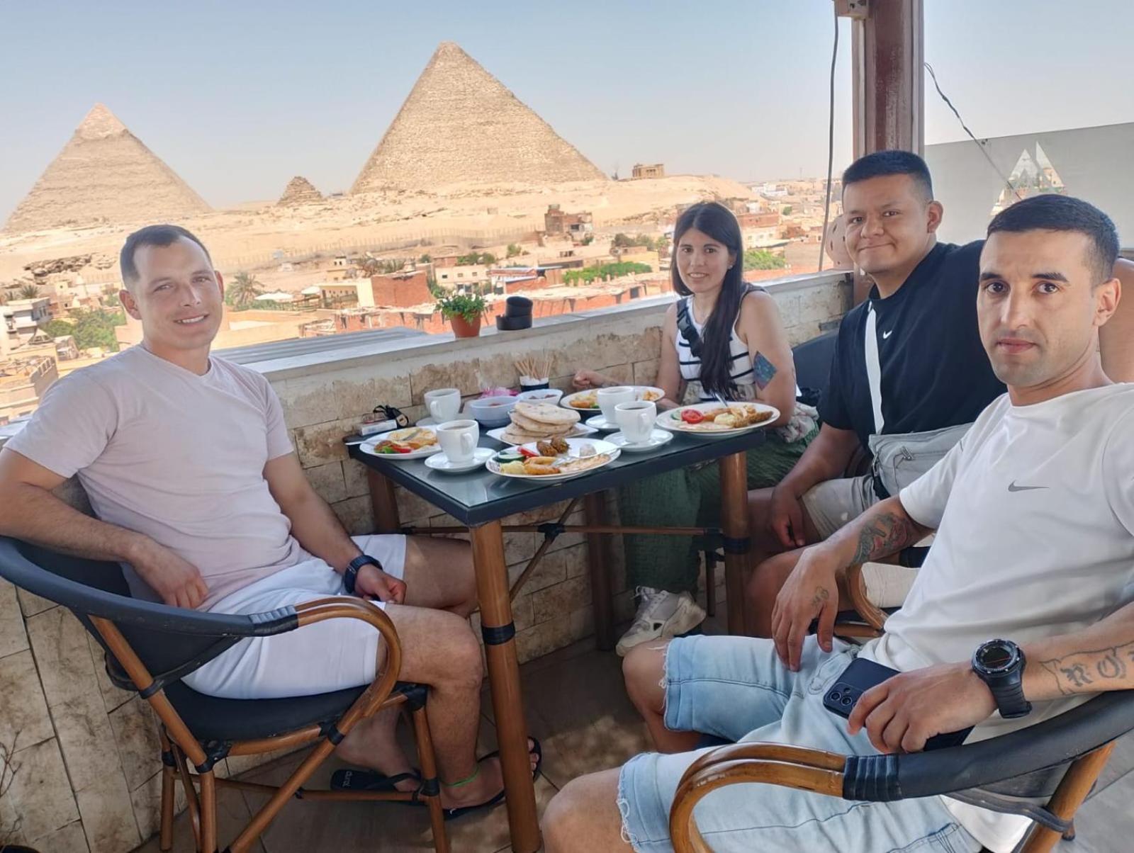 Imhotep Pyramids View Inn Kafrat al Jabal Exterior foto
